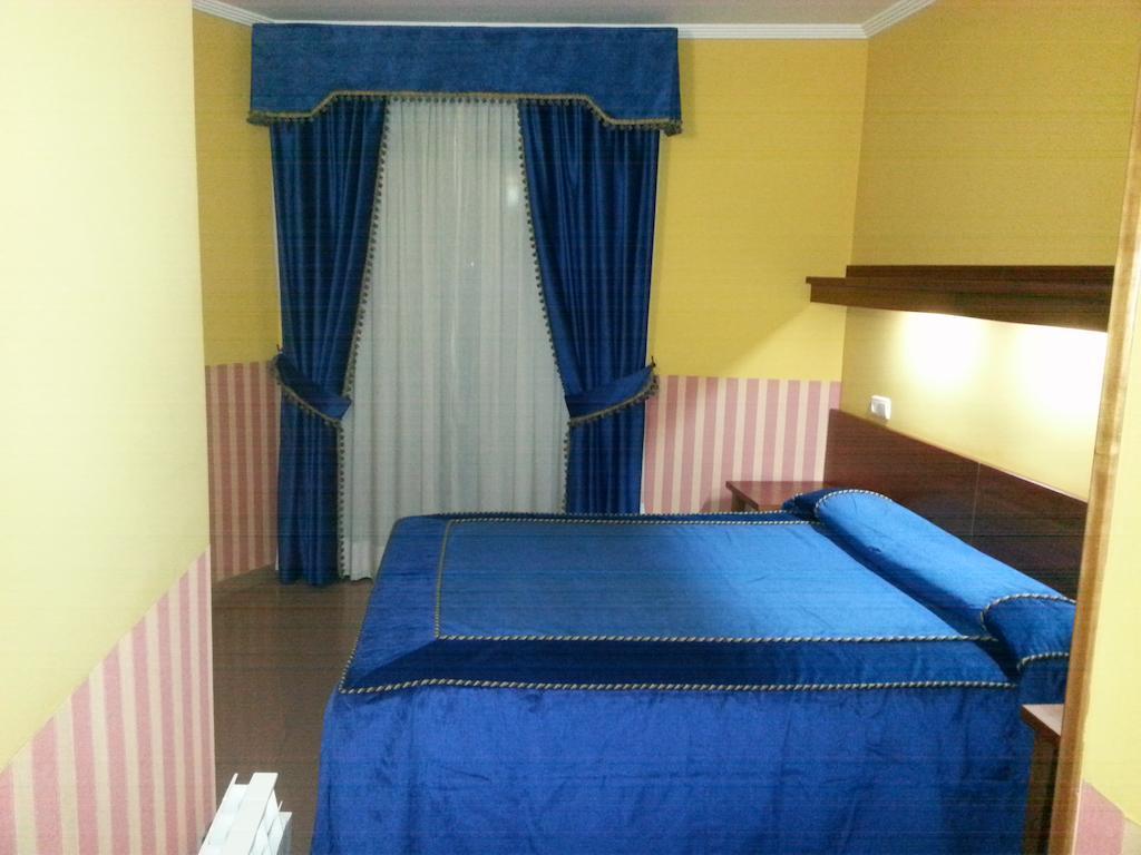 Hostal Prickly Villacanas Habitación foto